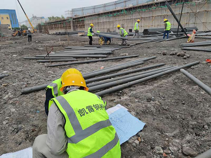 呼伦贝尔螺栓球网架结构